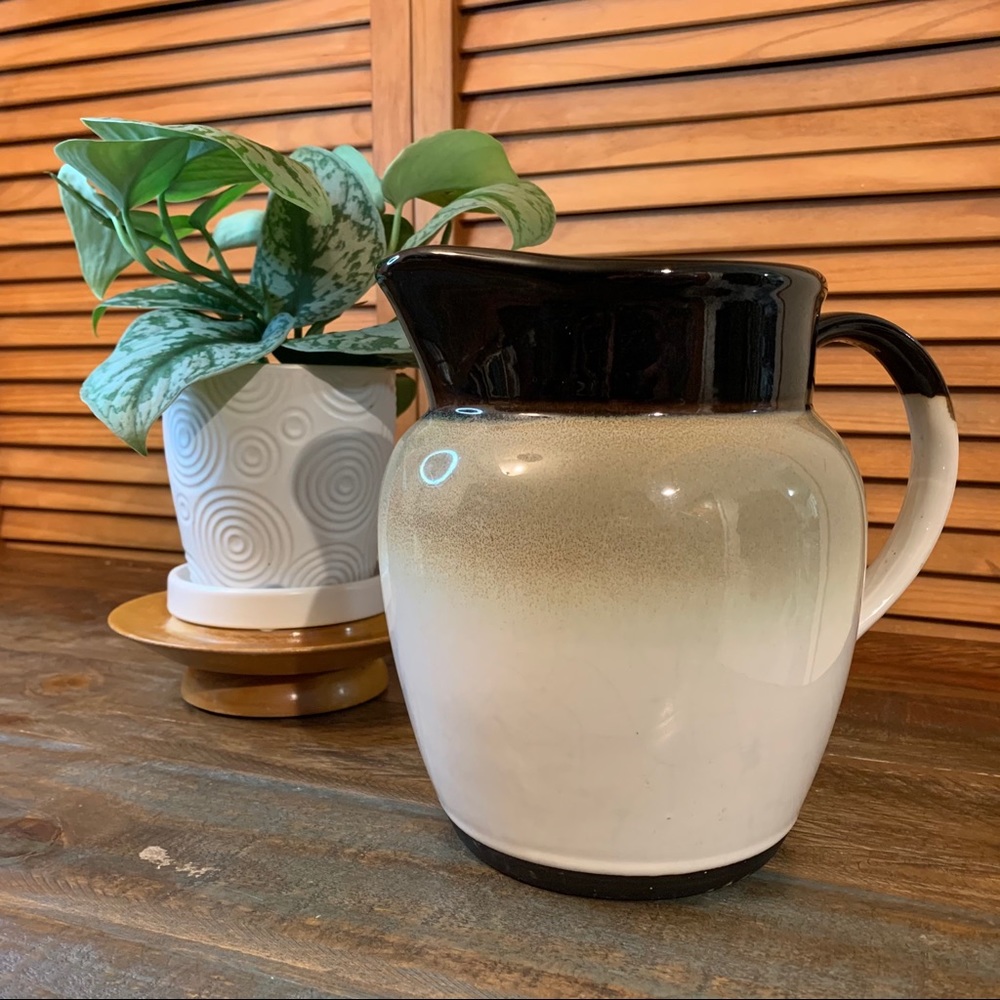 Sango pitcher